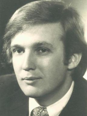 特朗普年轻时的颜值像猫王,特朗普年轻时帅气