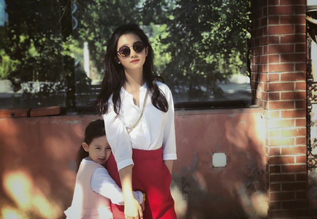 黄多多全英文竞选视频,黄多多自导自演竞选电影社社长