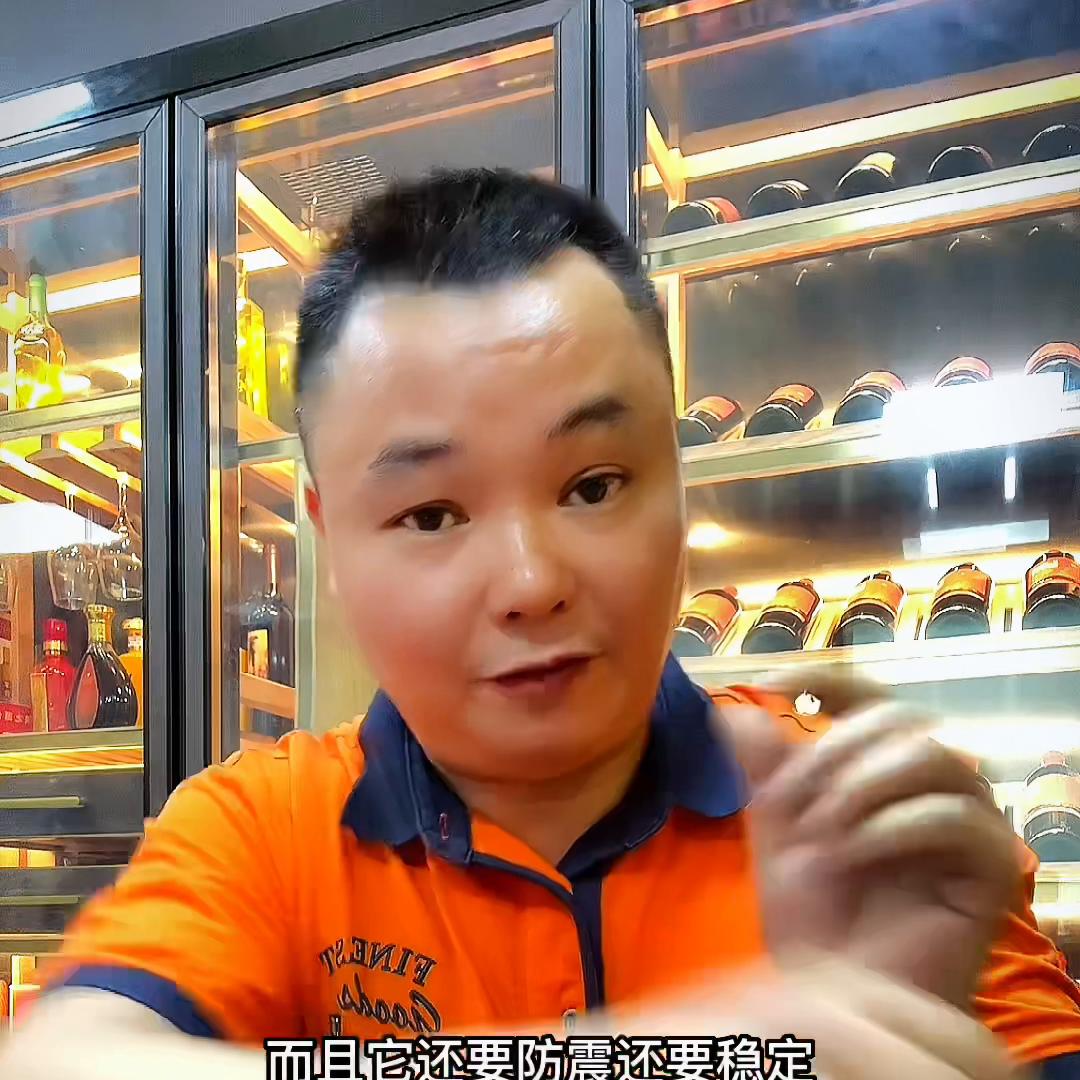 常温酒柜和恒温酒柜,带恒温酒柜的酒柜图片