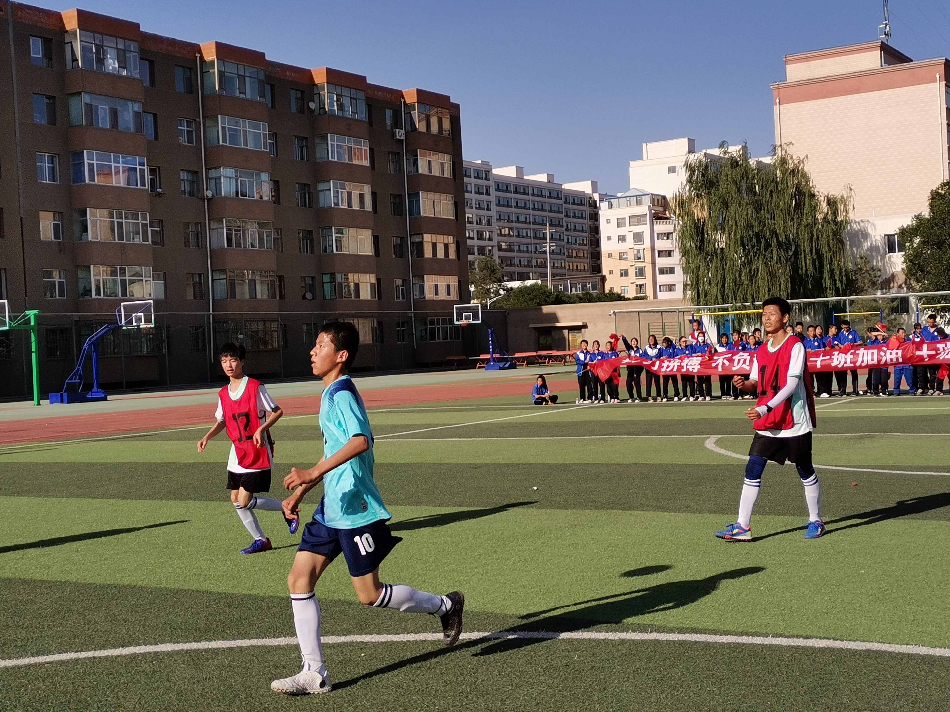 景泰四中七年级足球比赛谁是冠军,景泰四中比赛