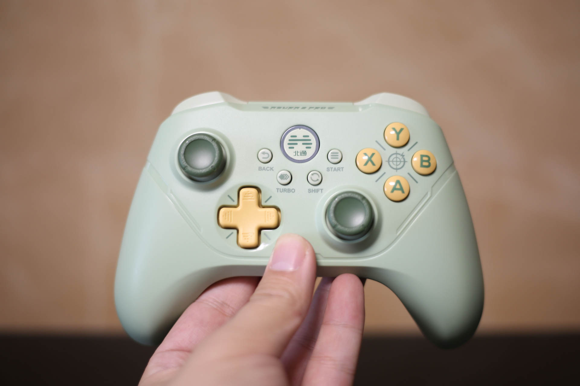 北通游戏手柄支持极速巅峰吗,可调节灵敏度的北通游戏手柄