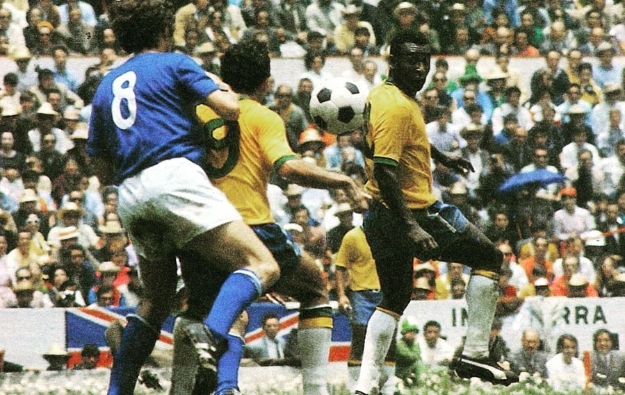 贝利几岁踢进世界杯,贝利最伟大的一粒进球