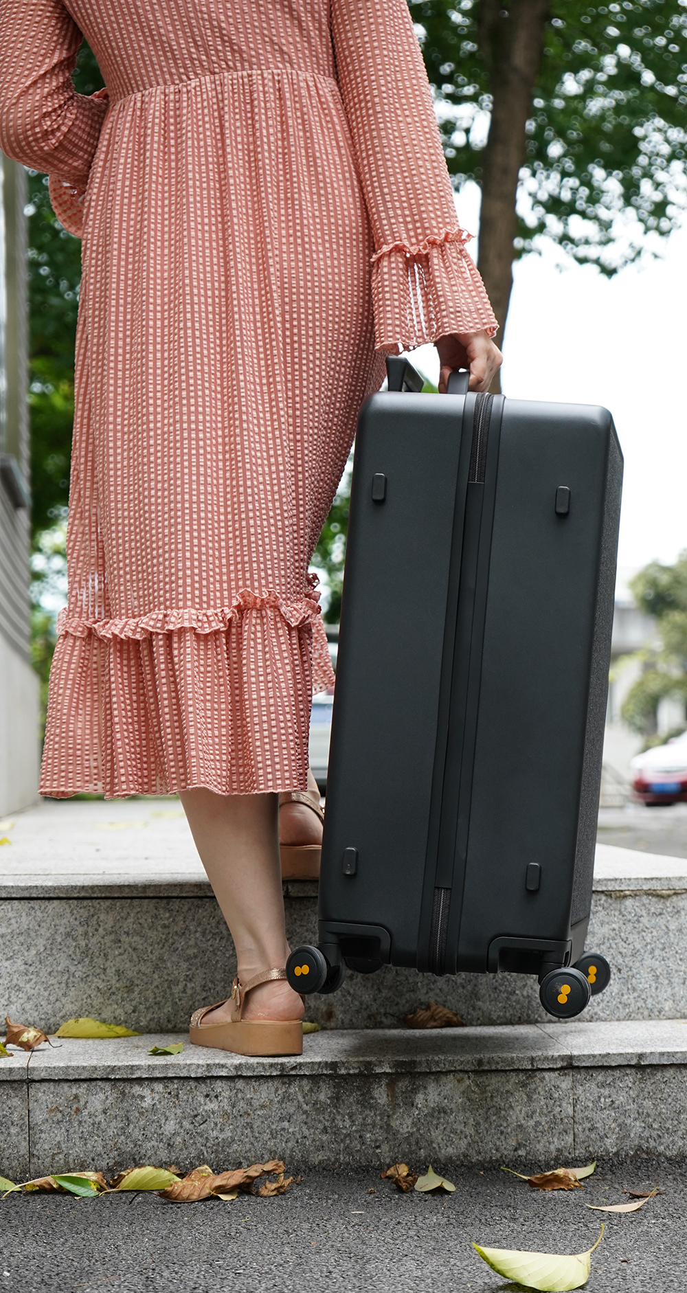 地平线8号行李箱光影,地平线8号行李箱密码设置方法