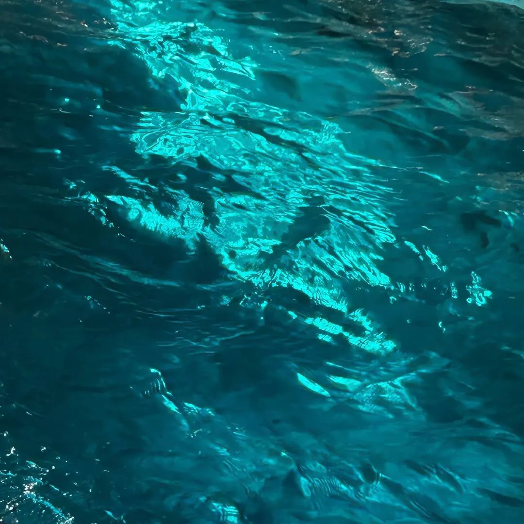 微信朋友圈背景图高级氛围感,朋友圈背景图看置顶