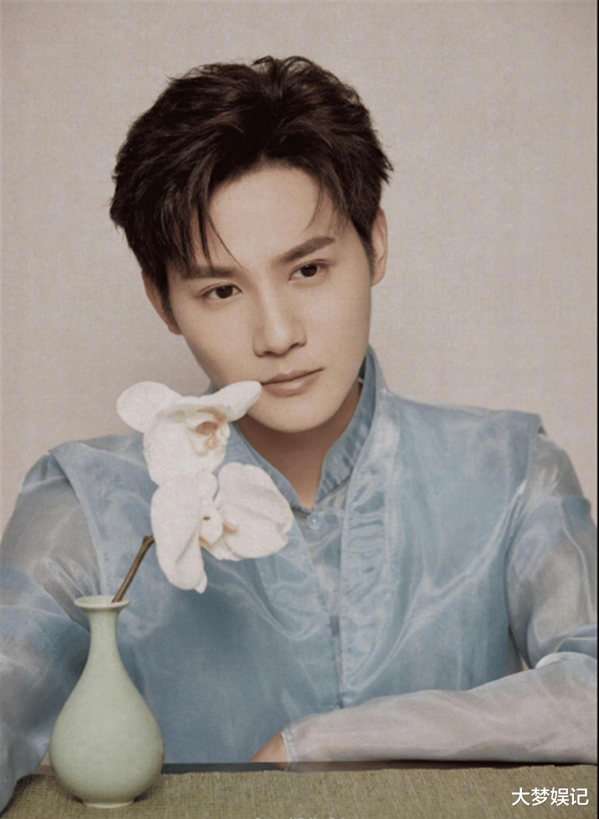 微微一笑很倾城郑业成卖被子,郑业成微微一笑很倾城搞笑片段