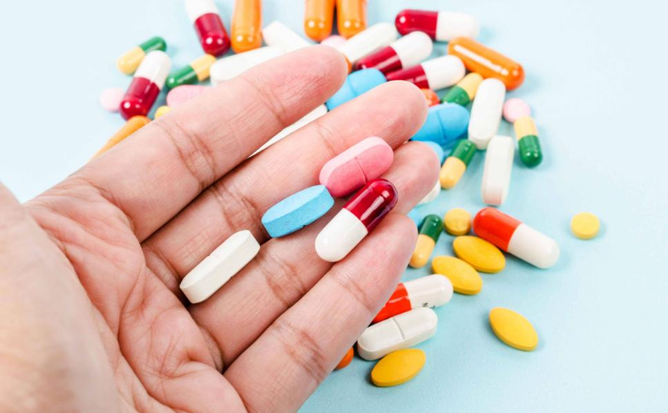 阿莫西林和头孢属于哪一类抗生素,长期用头孢抗生素会有哪些危害