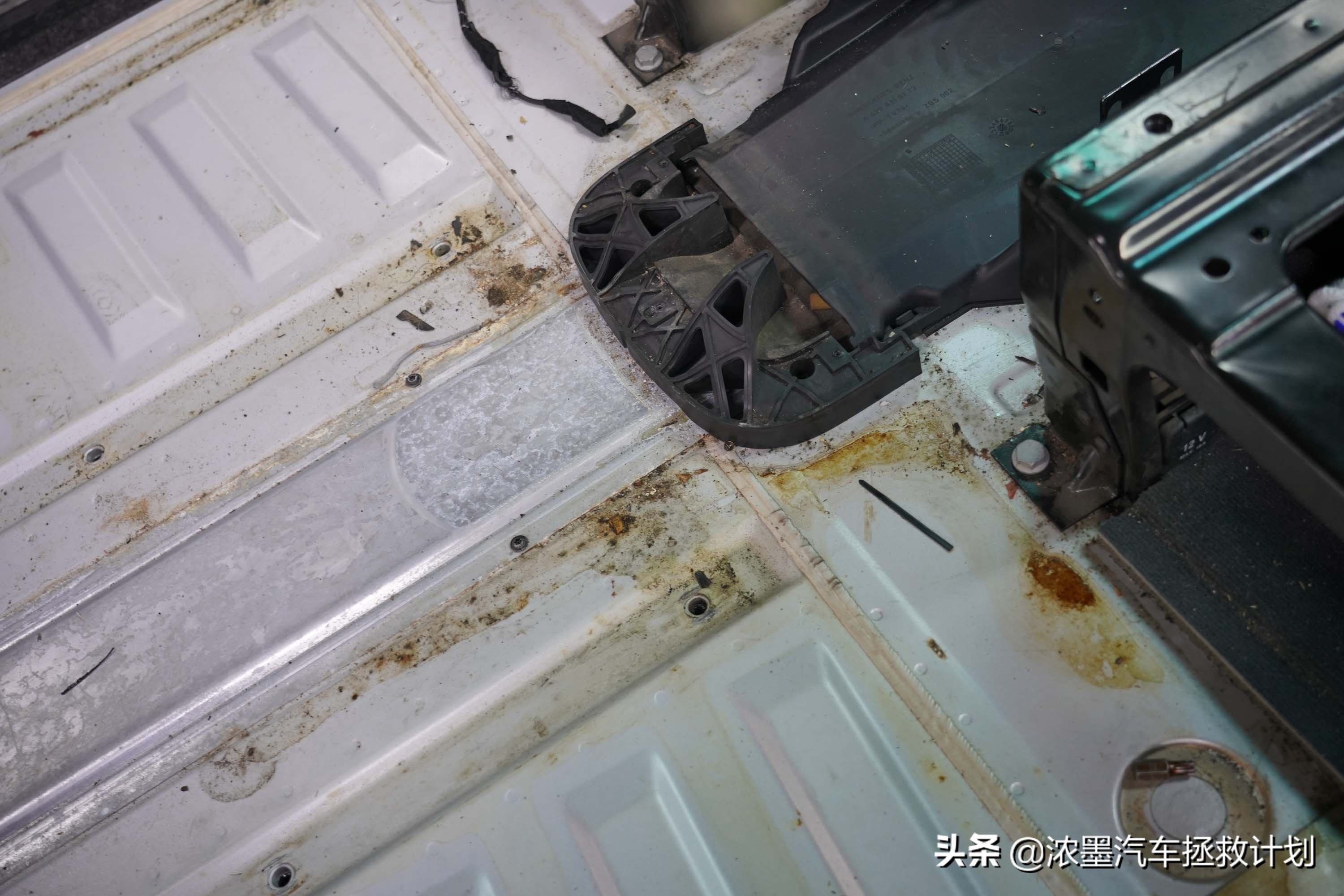 奔驰唯雅诺翻新全过程,奔驰唯雅诺翻新升级价格