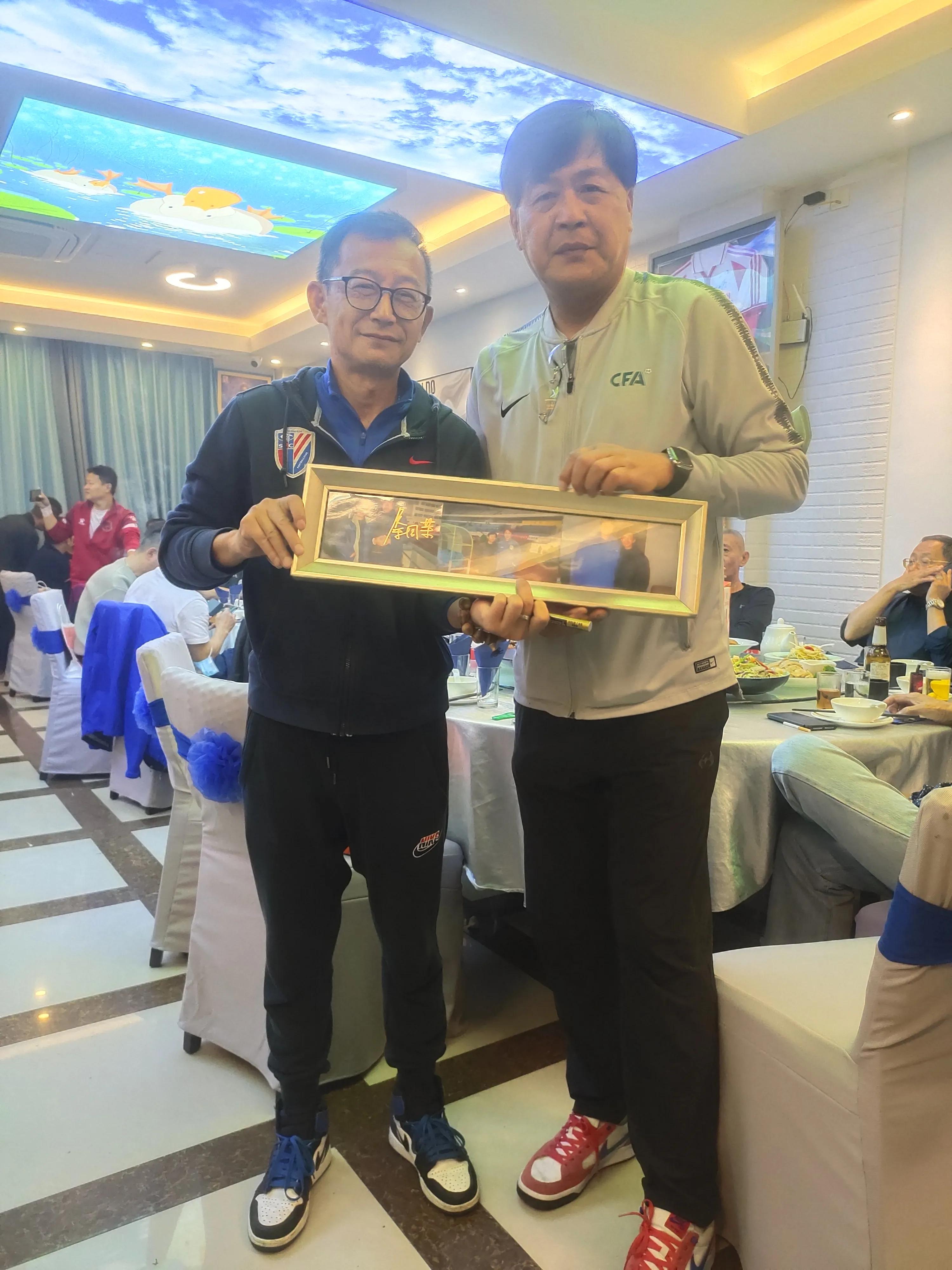 上海申花李中华,上海球员李中华