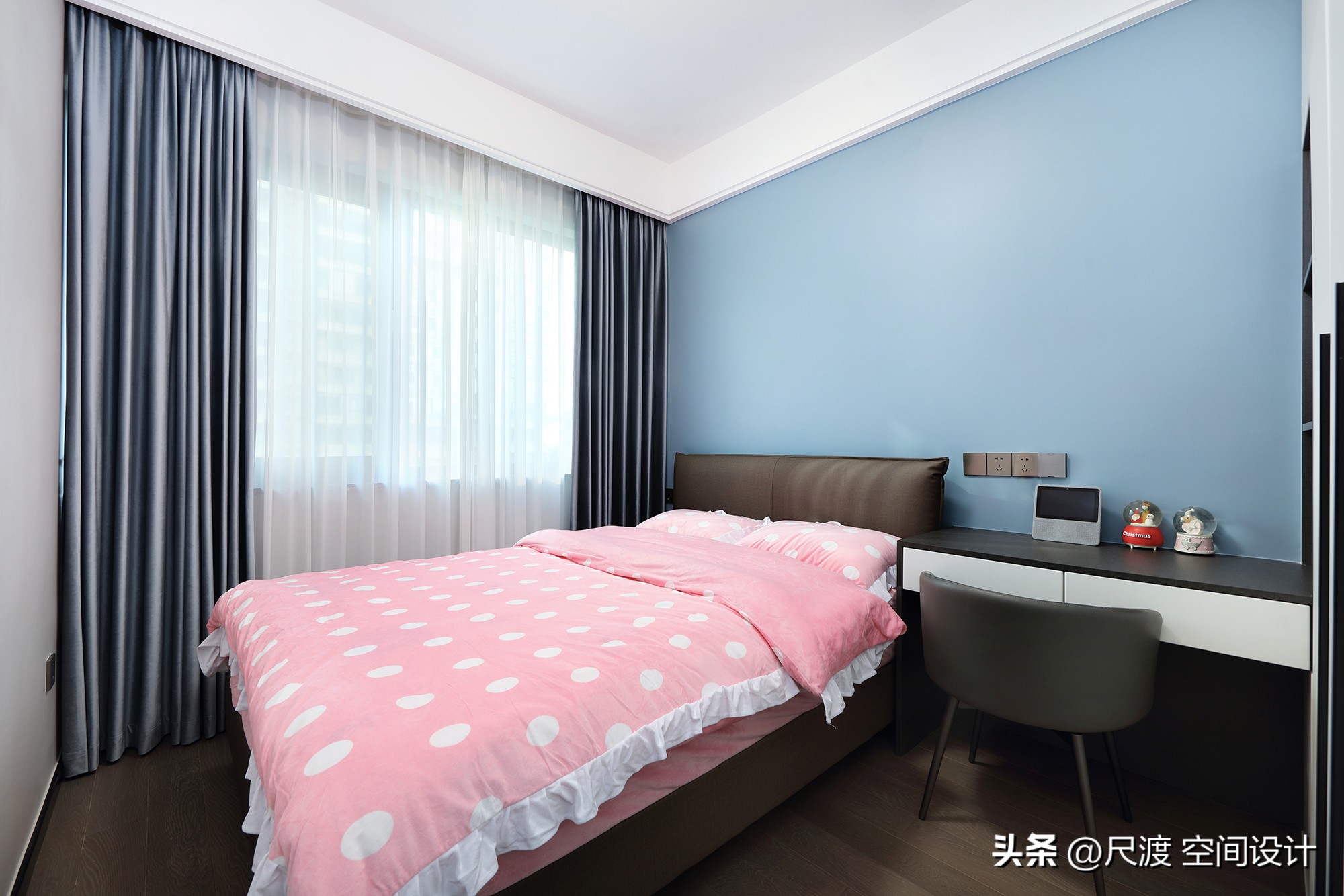 经典的黑白灰风格,高级耐看的极简黑白灰