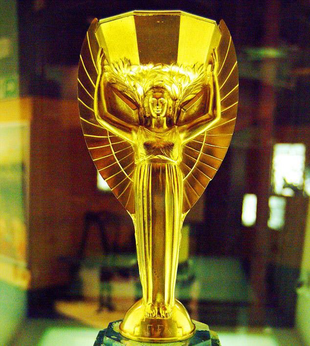 四年一度足球盛宴,四年一度的足坛盛宴