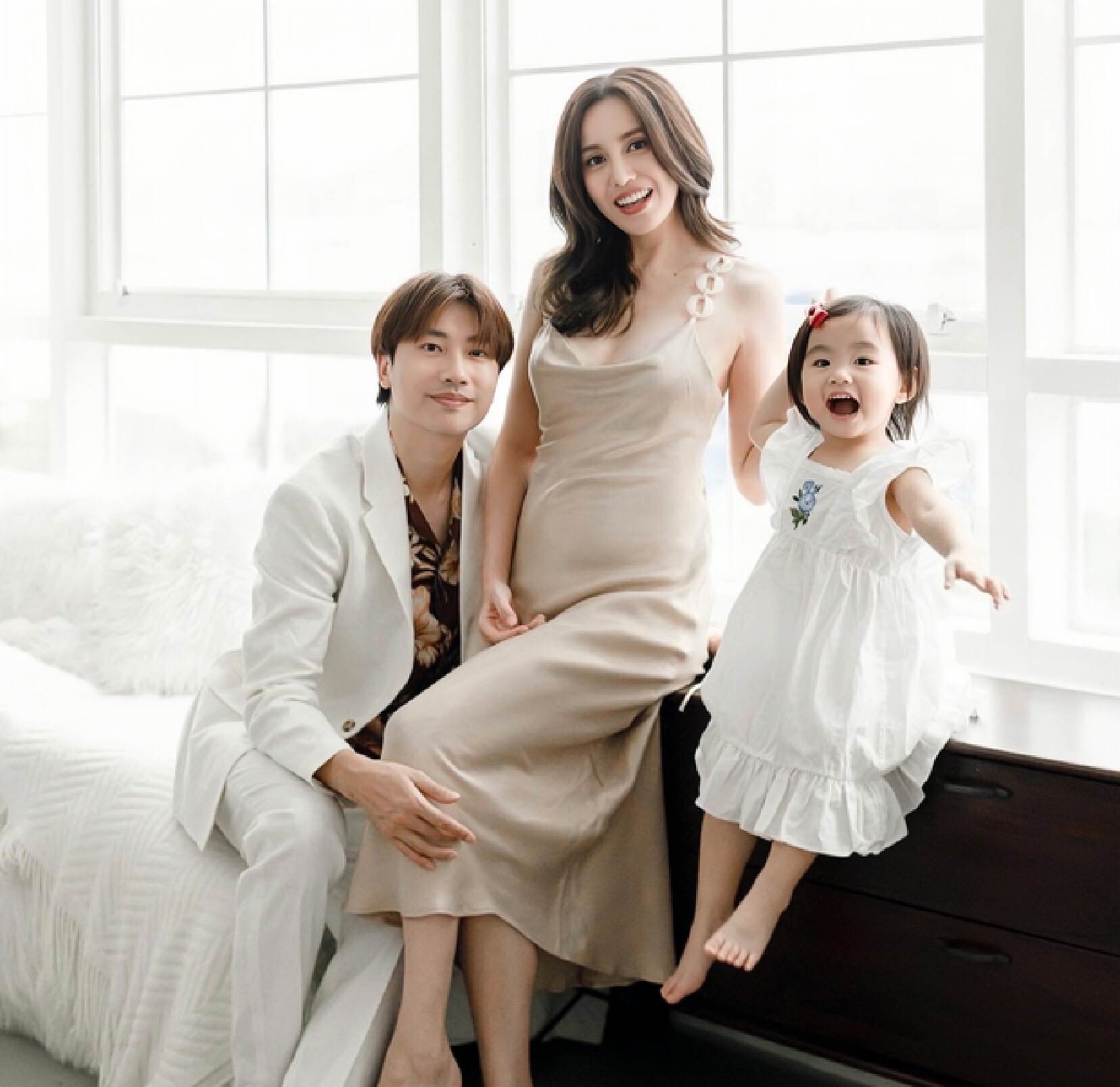 近期香港女星怀孕,香港知名女星高龄宣布怀孕