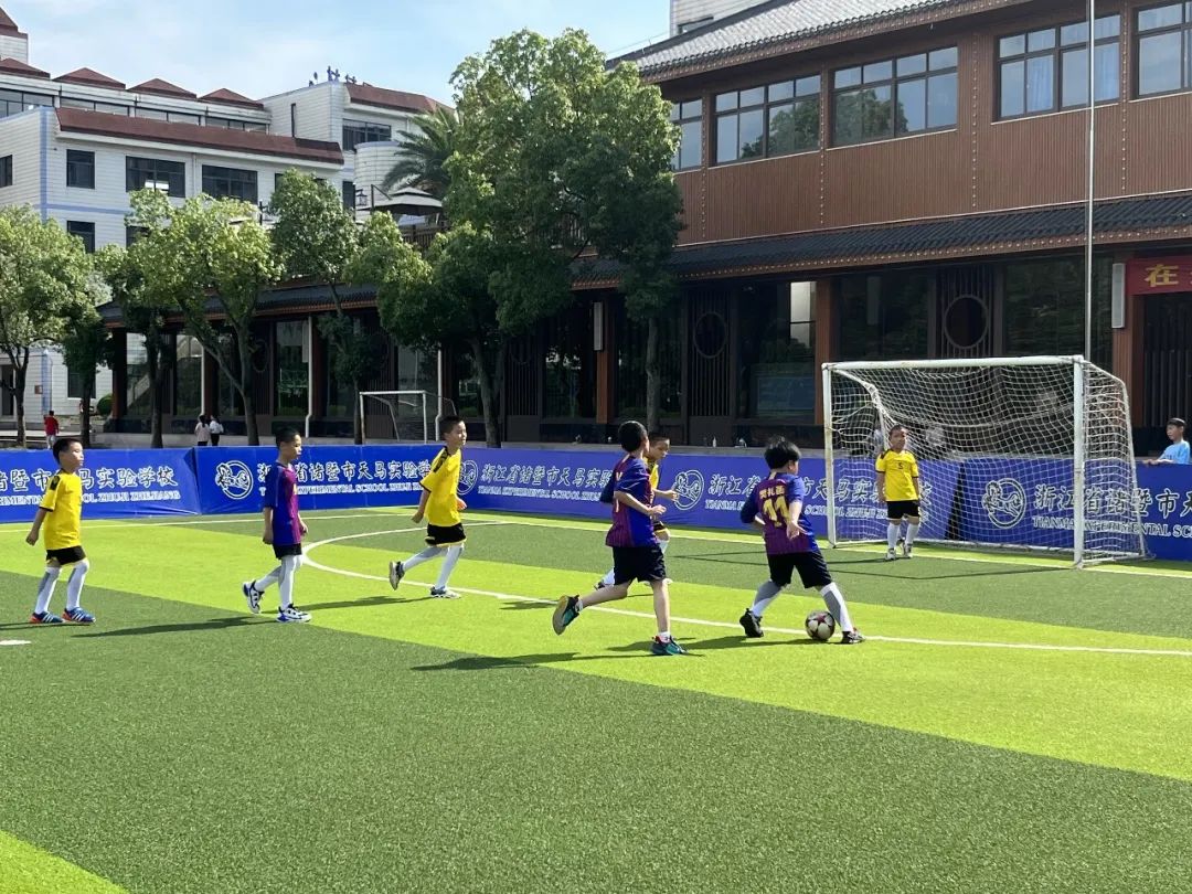 融爱故事丨绿茵场上吸睛的孤独症足球队