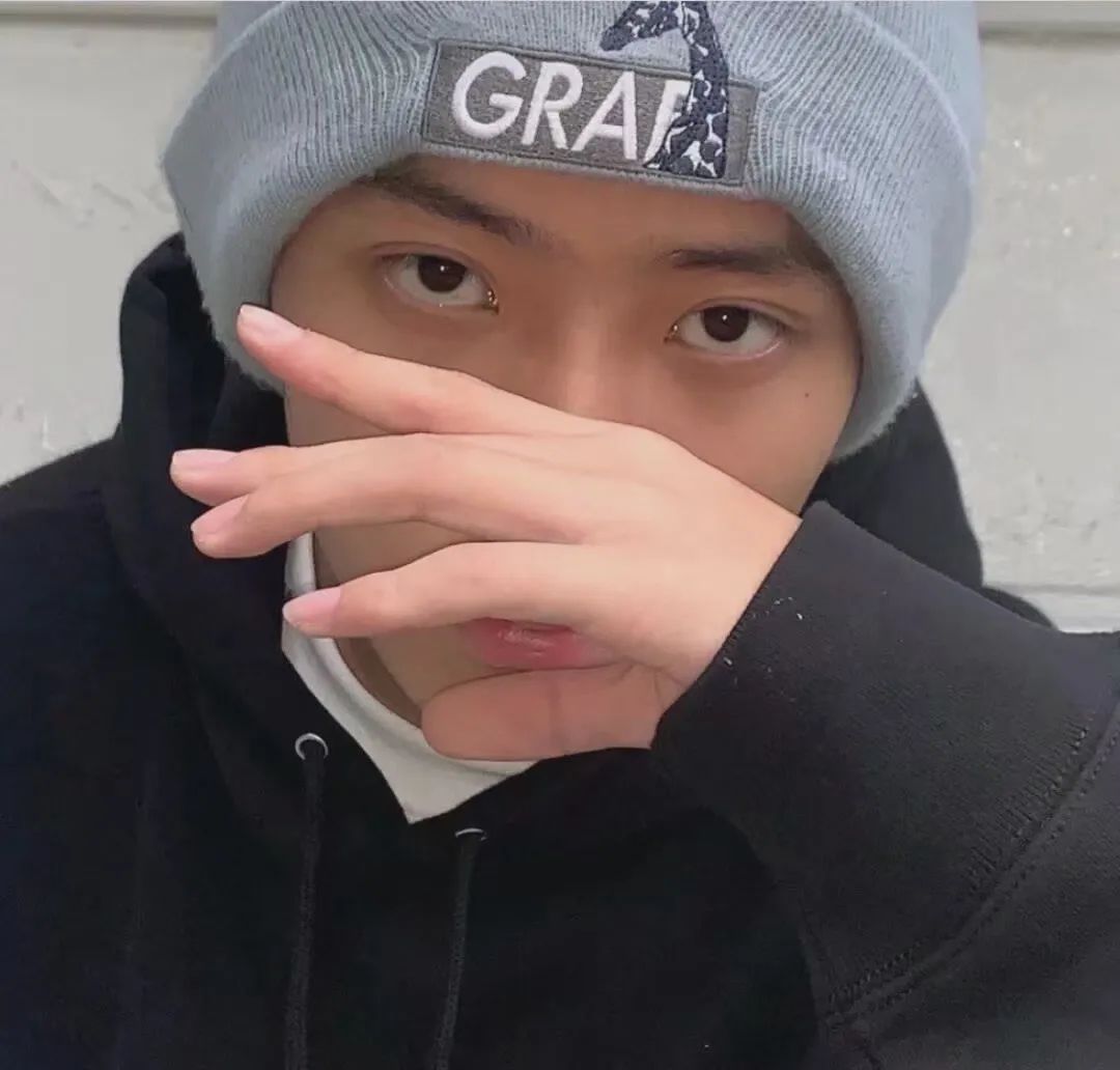 最新男生头像帅气冷酷霸气,最新男生头像背景一套