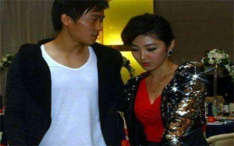 前国足后卫杜威近况如何,球员杜威近况