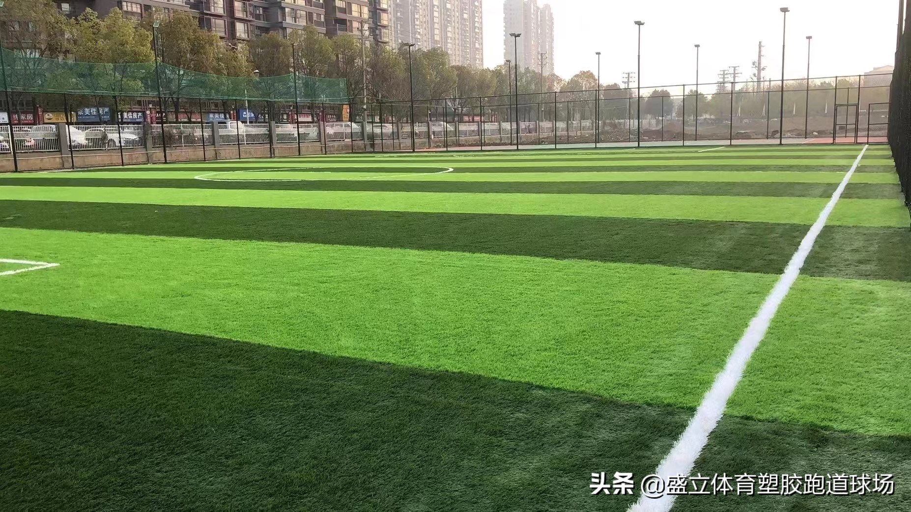 武威足球场人造草坪批发价,室外人造草坪足球场造价