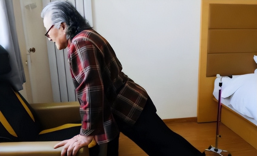 90岁老人在酒店养老,西安最好的养老院多少钱一个月