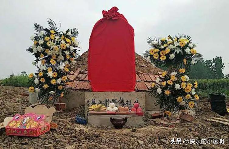 老百姓立墓碑格式有什么讲究,孙辈为爷辈立墓碑有什么规矩