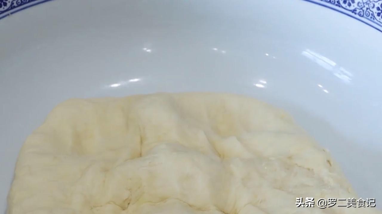 怎样制作蓬松酥脆的油条,在家也能做出松软酥脆的油条