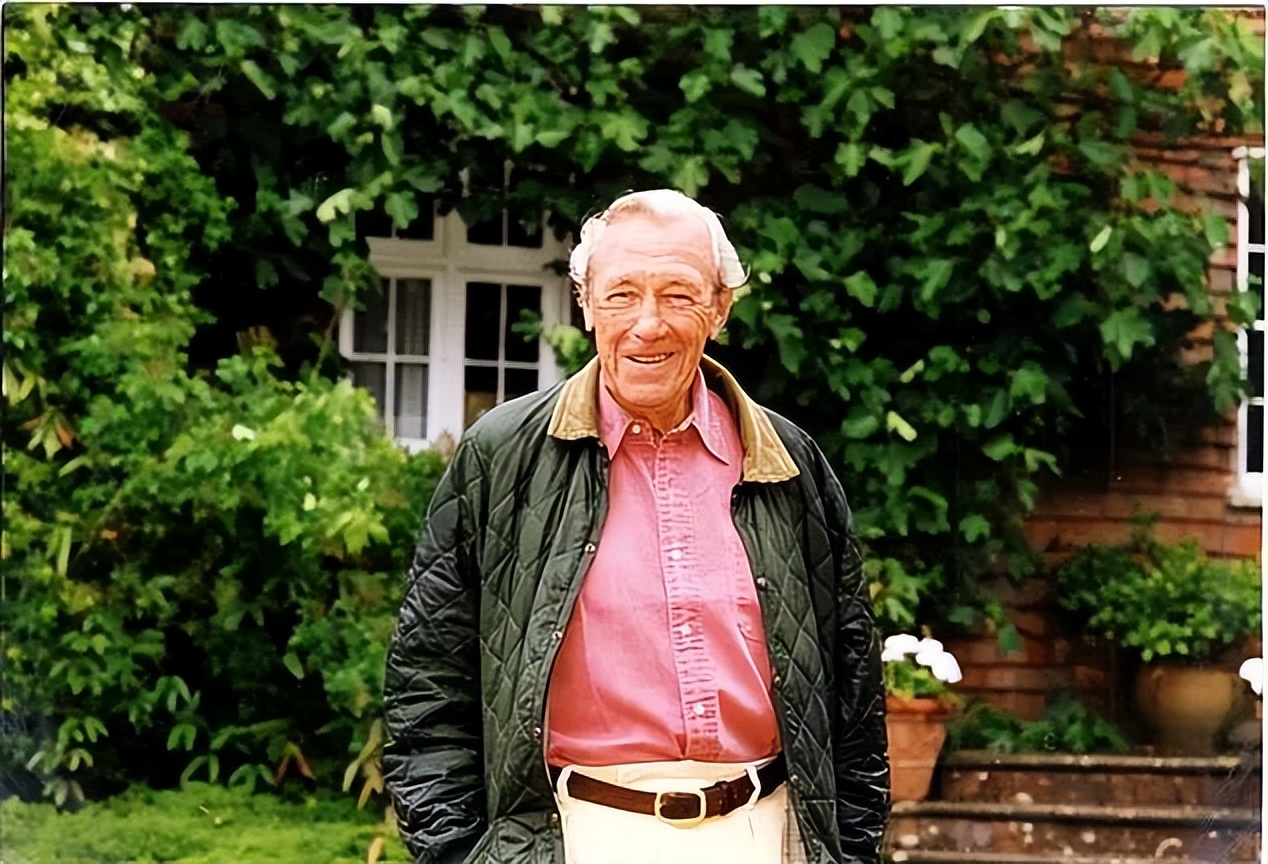 卡米拉王后年轻的时候,卡米拉到底被谁给伤害了