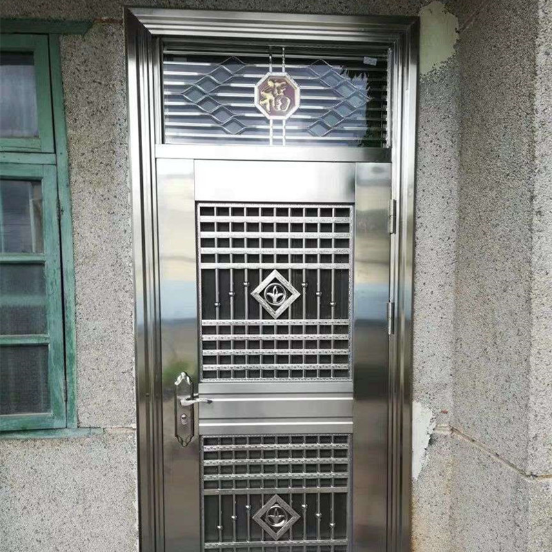 大门用铝合金门和不锈钢门哪个好,不锈钢门的标准价格是多少
