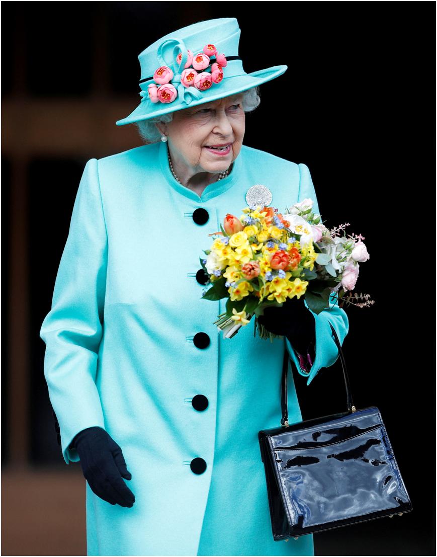 皇家衣橱：看看伊丽莎白女王独特的时尚风格