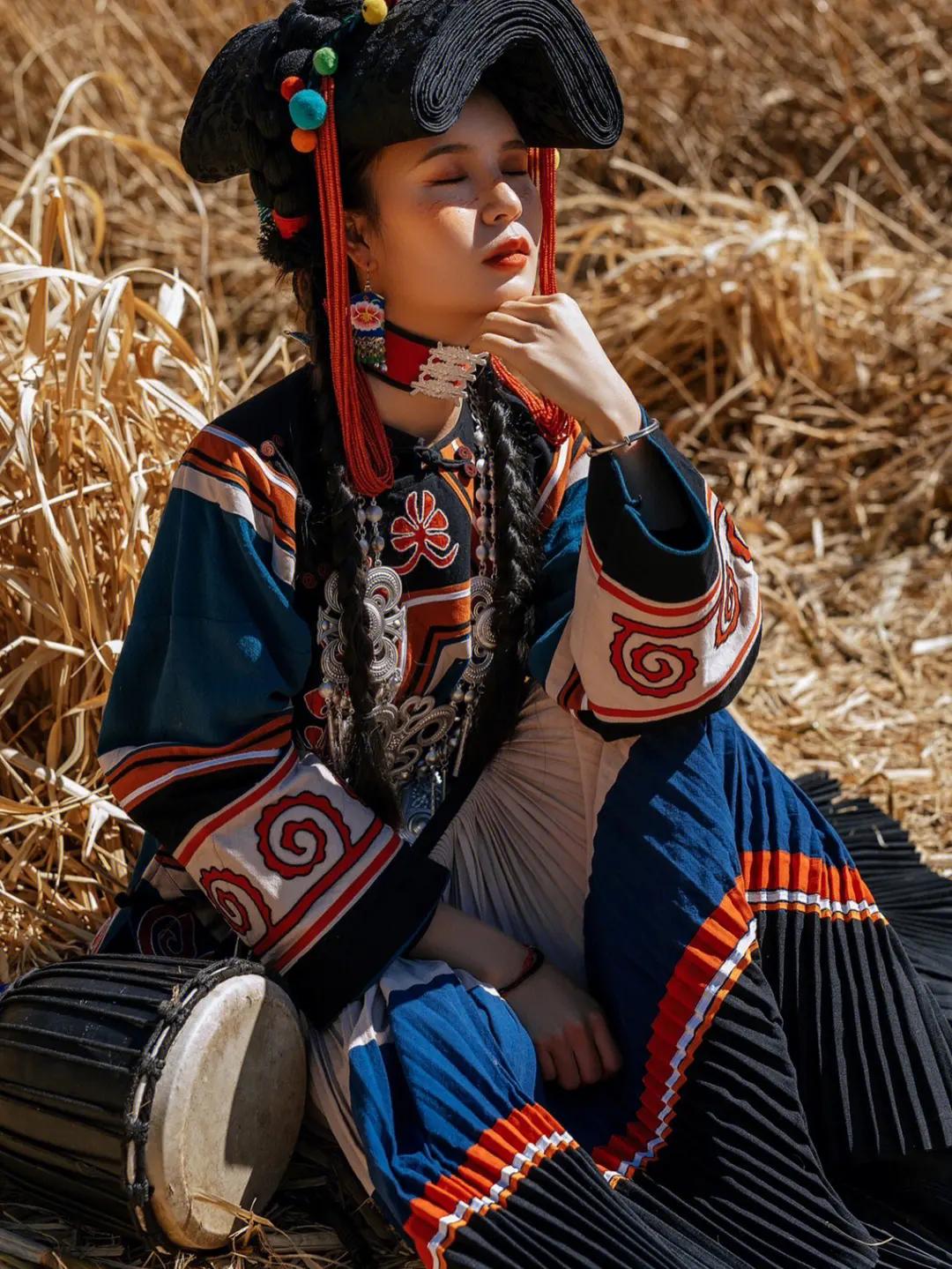 彝族里面普姓的由来,彝族姓氏为什么有4个字