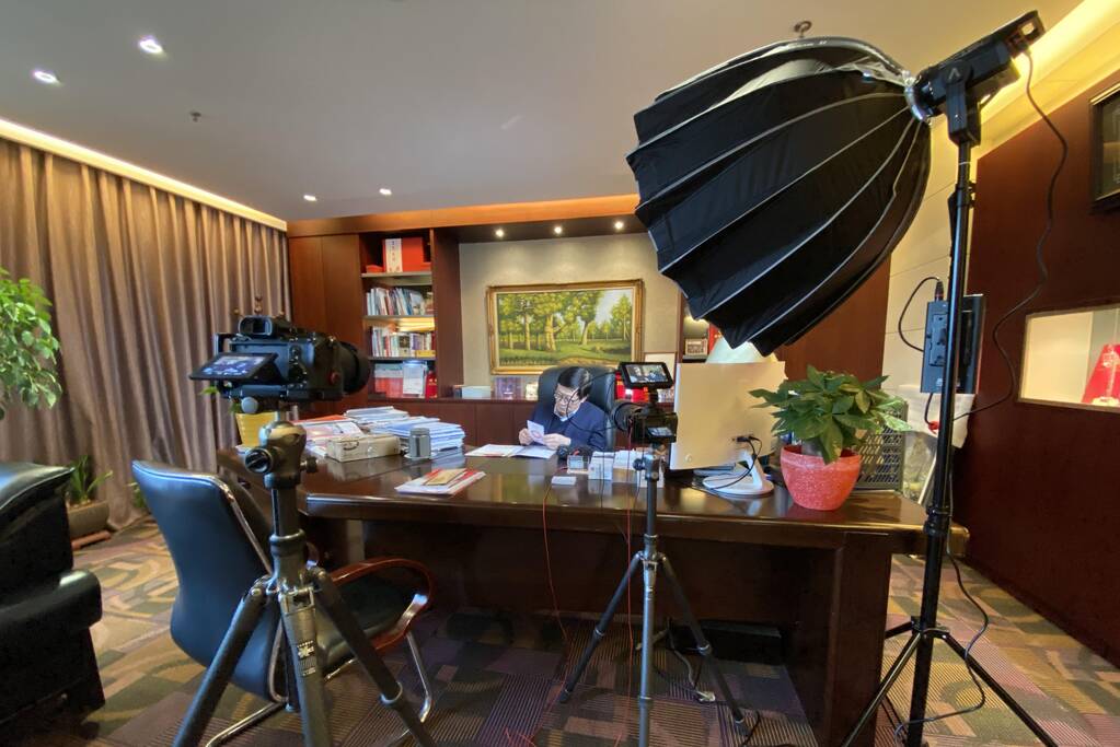 怎样选择摄影相机,摄影入门什么相机好看又实用的