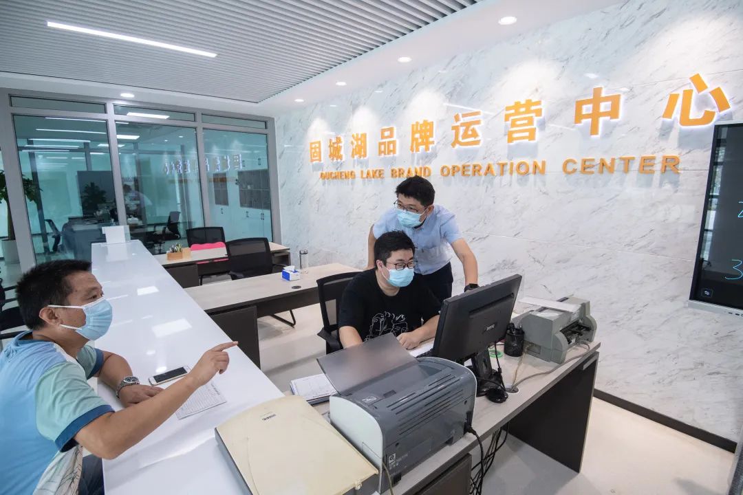 “固城湖螃蟹验蟹师”成功入选省级劳务品牌