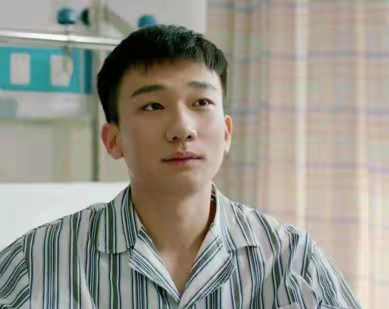 欢乐颂小说应勤和邱莹莹结局,欢乐颂邱莹莹和应勤结婚穿婚纱