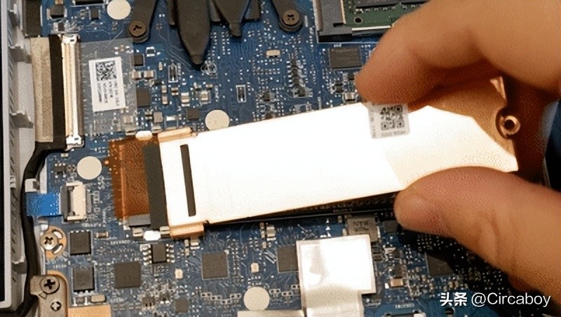 华硕无双电脑后盖拆卸方法,华硕无双电脑新机使用教程