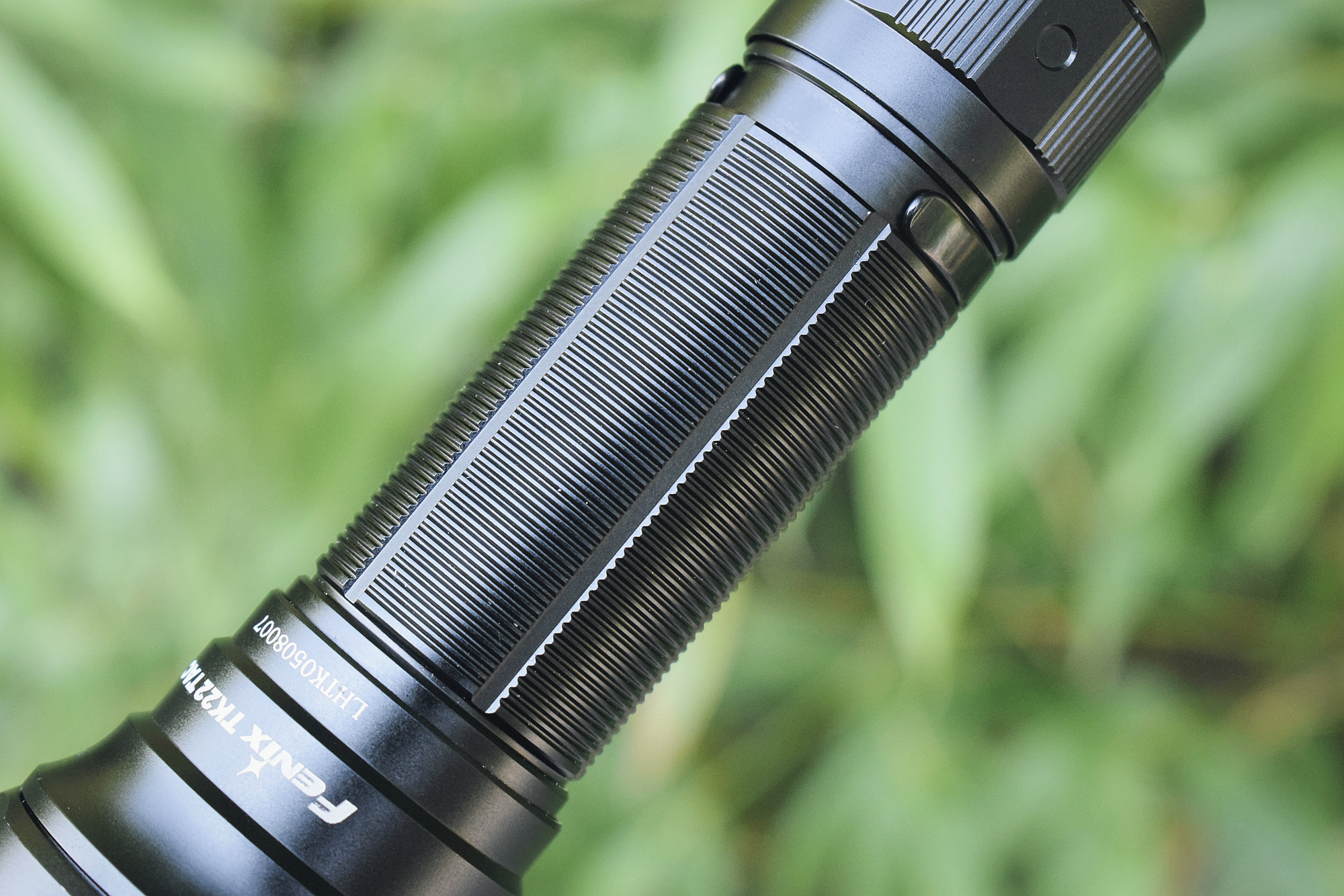 稳定高效,强光压制!Fenix菲尼克斯TK22TAC双模式战术手电体验