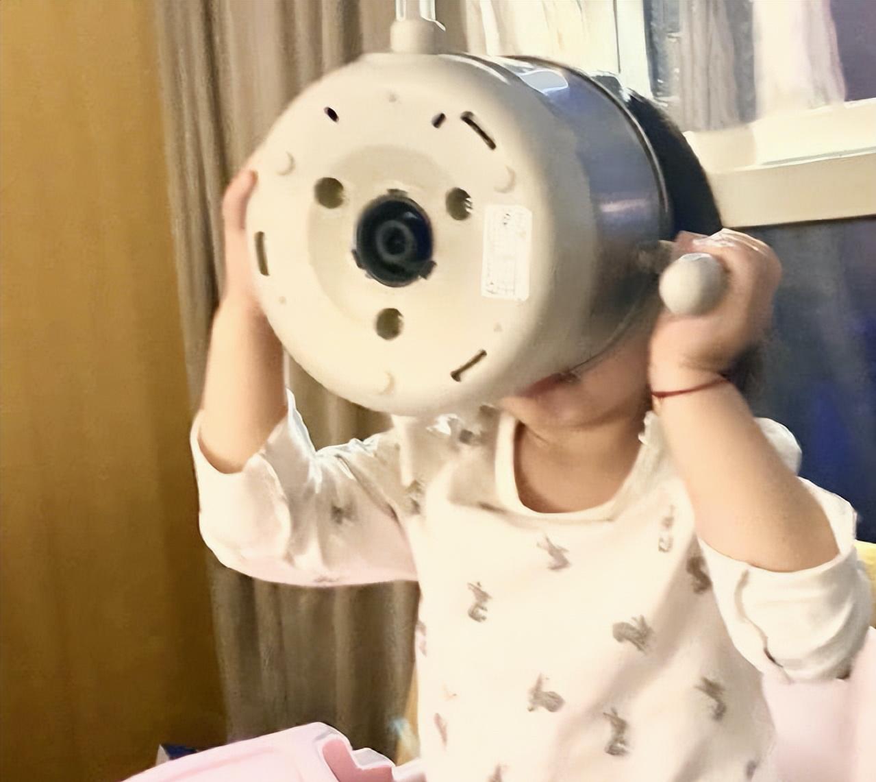 孙怡晒4岁女儿正面照！大福有大脑门、长睫毛，被妈妈称为小小董