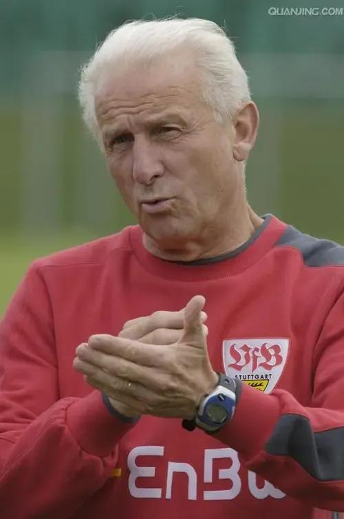 拿过6次以上欧冠冠军的球员,五位六次夺得欧冠冠军的球员