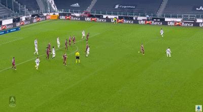 经典足坛华丽外脚背进球助攻集锦,足球十大角球破门集锦