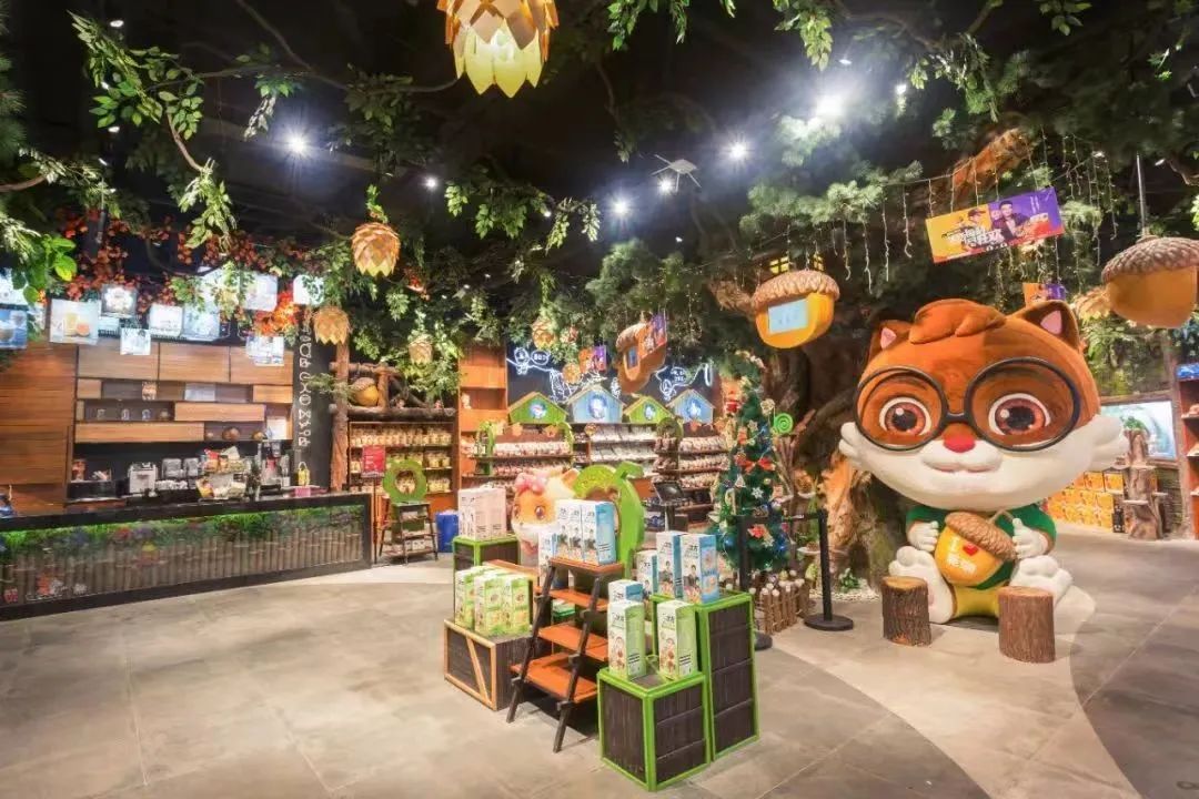 市值暴跌、资本逃离、口碑翻车：当红国民零食第一股，跌落神坛？