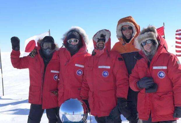 canadagoose和加拿大鹅,canadagoose加拿大鹅价格