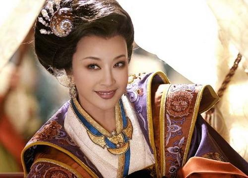 如今65岁的刘晓庆生活依然潇洒,65岁的刘晓庆回老家