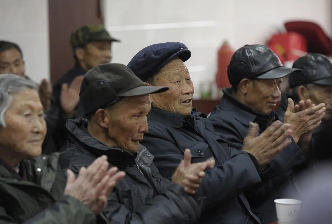 上海74岁老人去世5天后儿子被捕,上海62岁独居老人病死家中