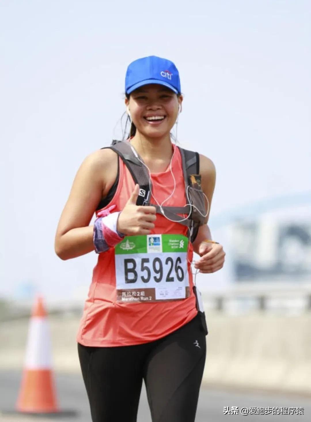 跑者的“共识”：跑长距离手机是“累赘”