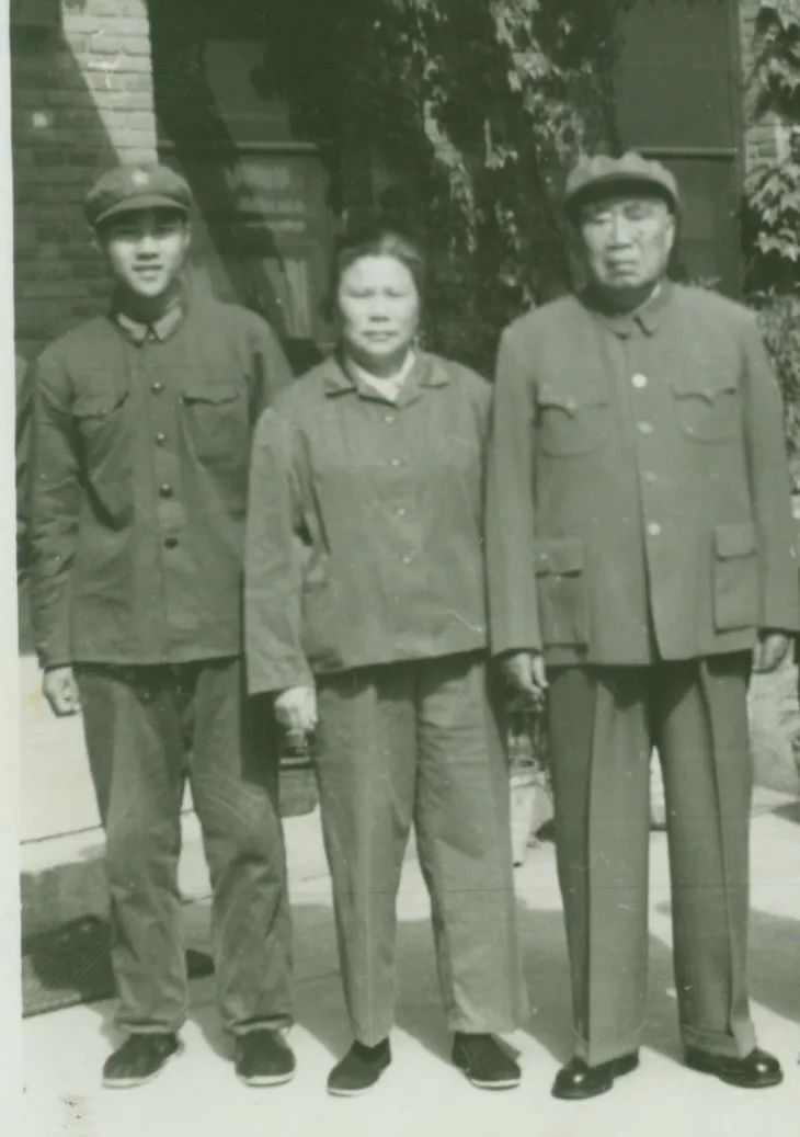 *德朱**之孙朱和平少将：爷爷的嘱托，我一直牢记在心，一刻也未敢忘