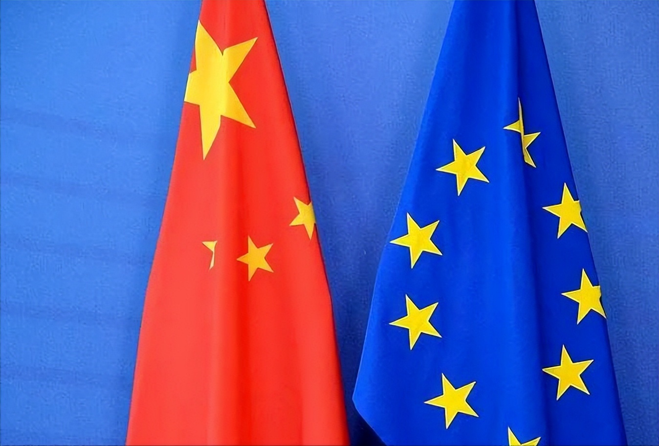 挑衅中国的下场！负债470亿，1300多家企业倒闭，6万多人面临失业