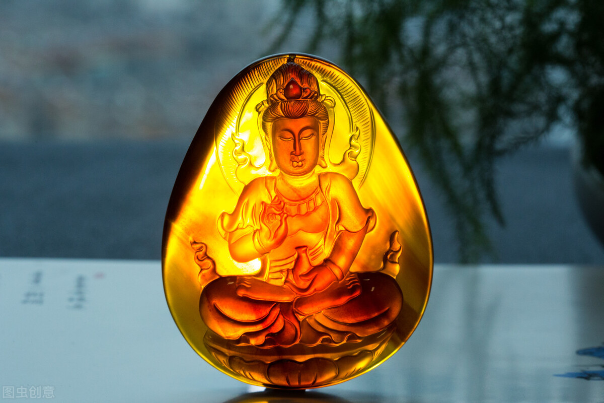 琥珀和蜜蜡区别视频,琥珀和蜜蜡有什么区别呢