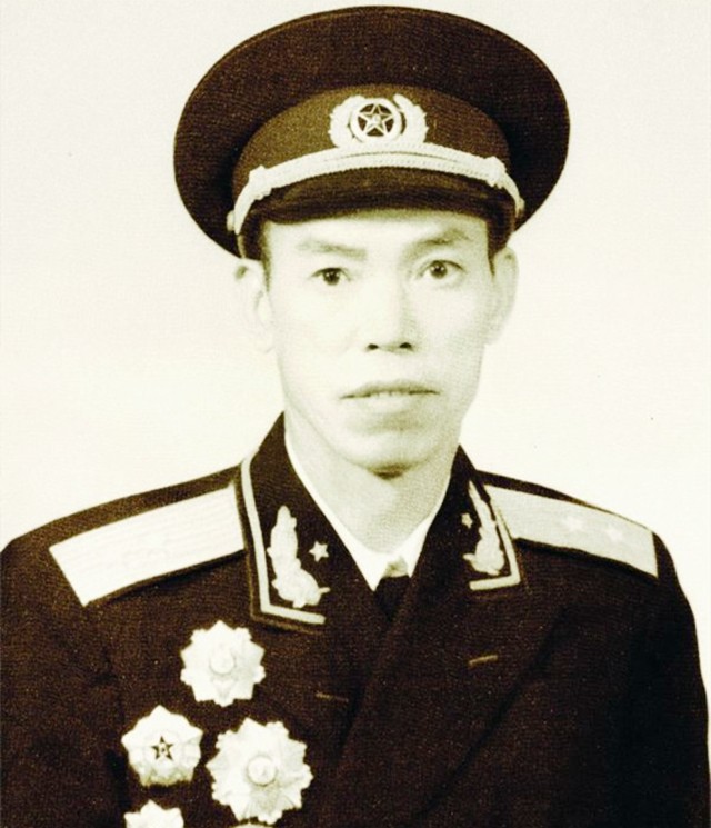 朝鲜战场上，彭老总怒骂两位志愿军军长，他们犯了什么错