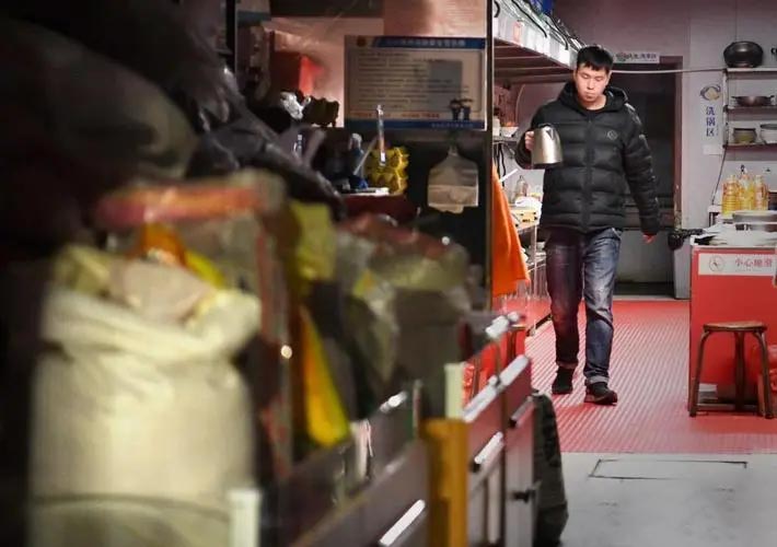 南昌夫妇开餐馆只收一元,夫妻开菜店每天亏本100块