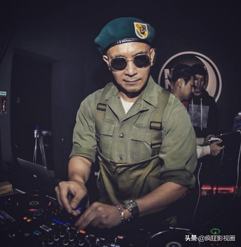 大s与韩国大叔结婚照片,深度分析大s与韩国老公结婚