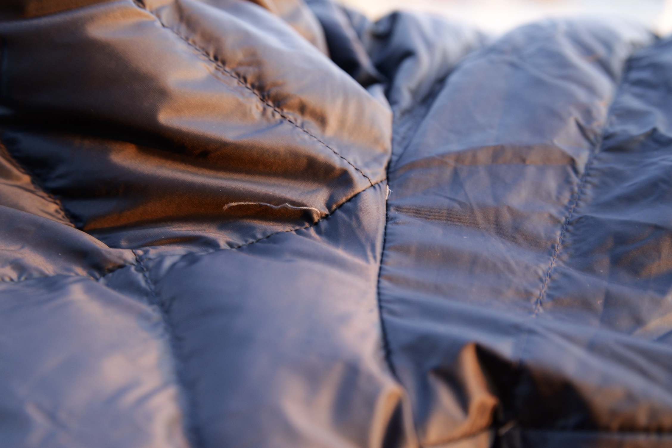 国产跟黑冰一个档次羽绒服,国货之光轻薄羽绒