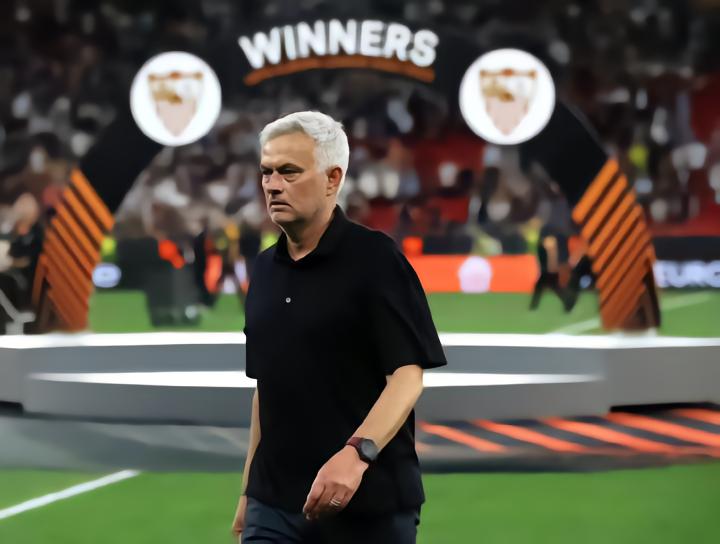 绌嗛噷灏煎ゥ鏀句笅楠勫偛,绌嗛噷灏煎ゥ灏嗗弽鍑诲彂鎸ュ埌鏋佽嚧