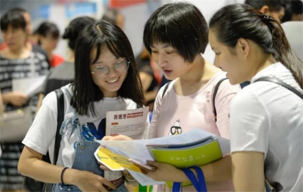 哪些公务员岗位无人报名,公务员无人报考报了一定录取吗