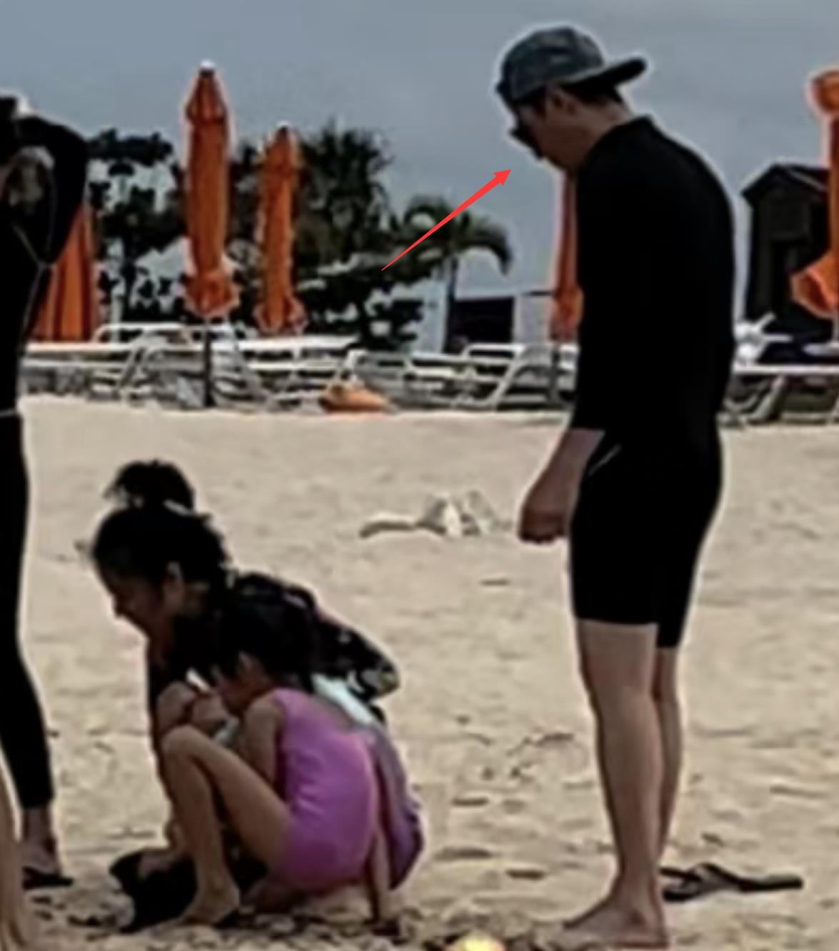 霍建华林心如带女儿海边游玩,林心如日本旅游视频