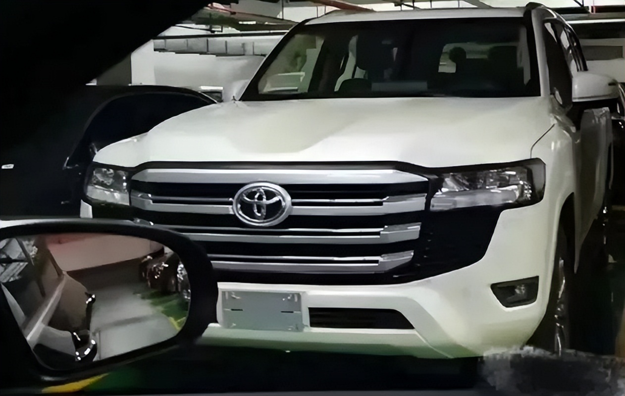 越野王者回归！全新兰德酷路泽本月底发布，或80万左右